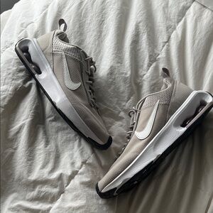 Nike INTRLK sneakers